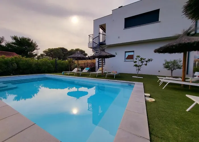 3 Etoiles Et 3 Epis Les Flamants Roses Tatil Evi *